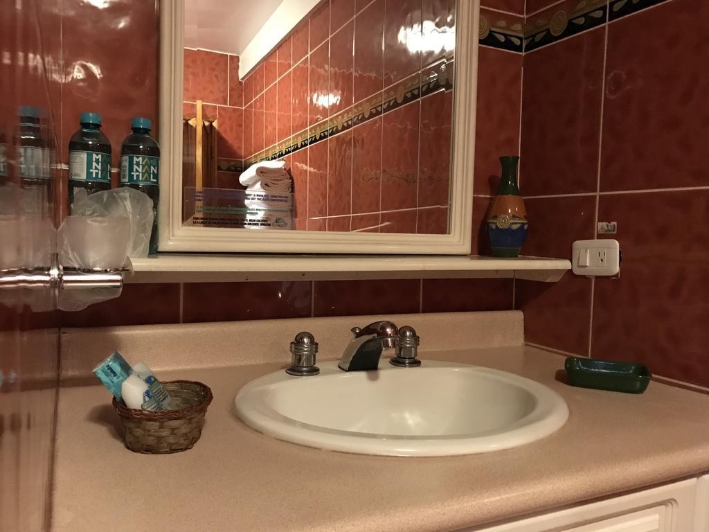 Puertolago Country Inn & Resort 오타발로 외부 사진