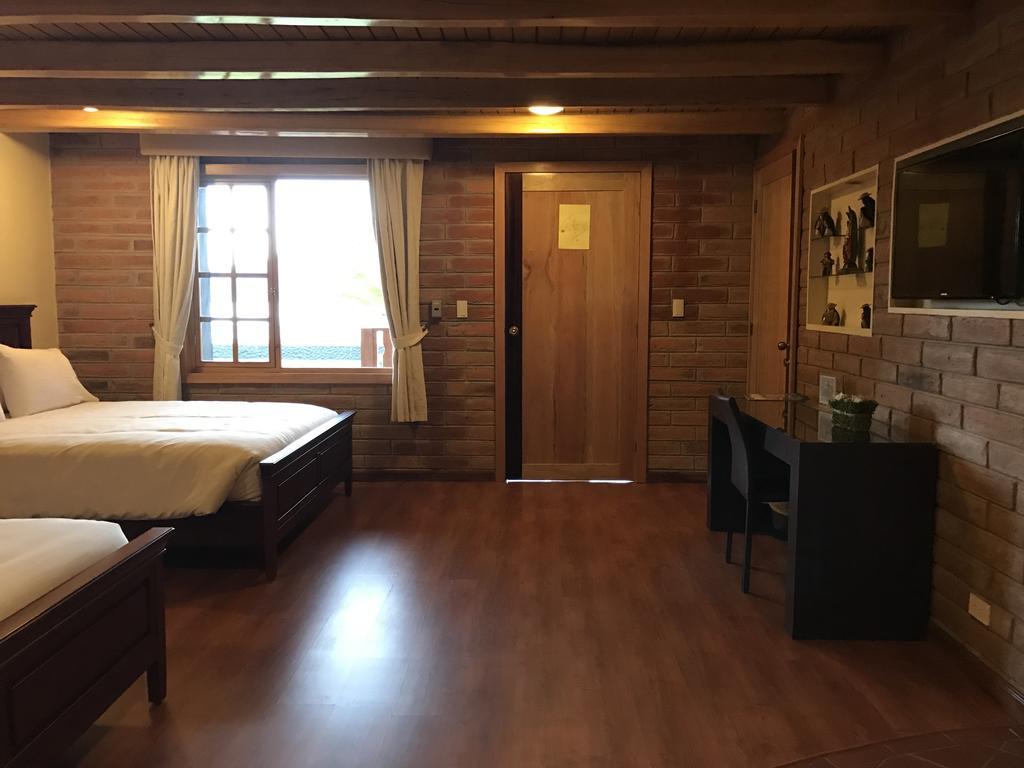 Puertolago Country Inn & Resort 오타발로 외부 사진