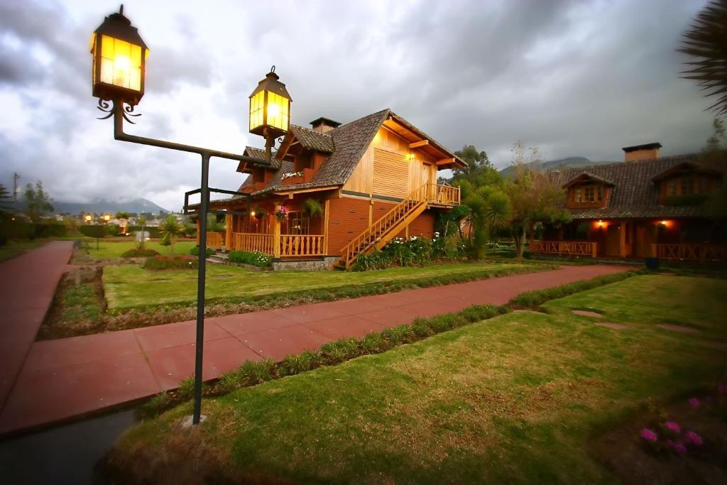 Puertolago Country Inn & Resort 오타발로 외부 사진